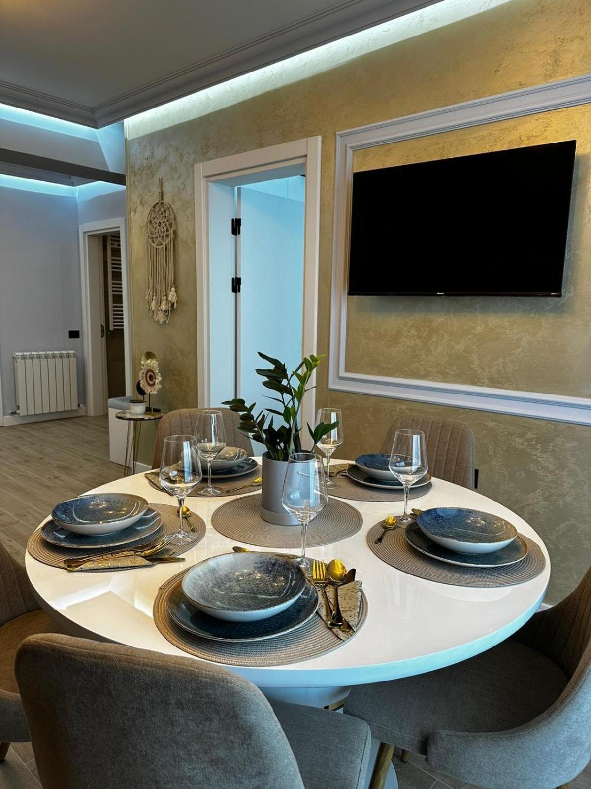 Golden Infinity Apartment Navodari Ngoại thất bức ảnh